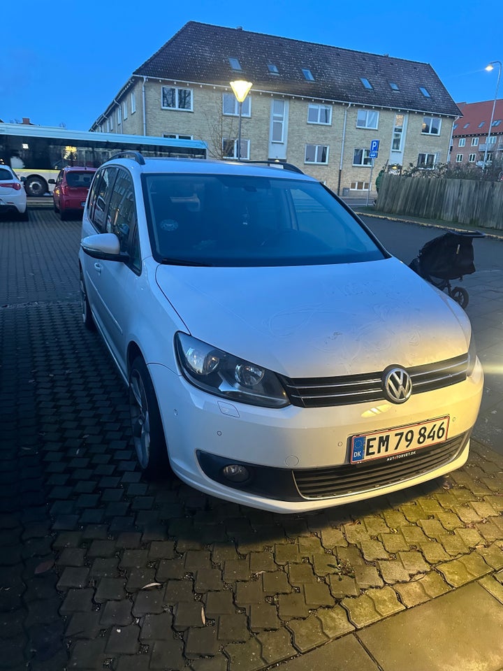 VW Touran 2,0 TDi 140 Comfortline DSG BMT 5d