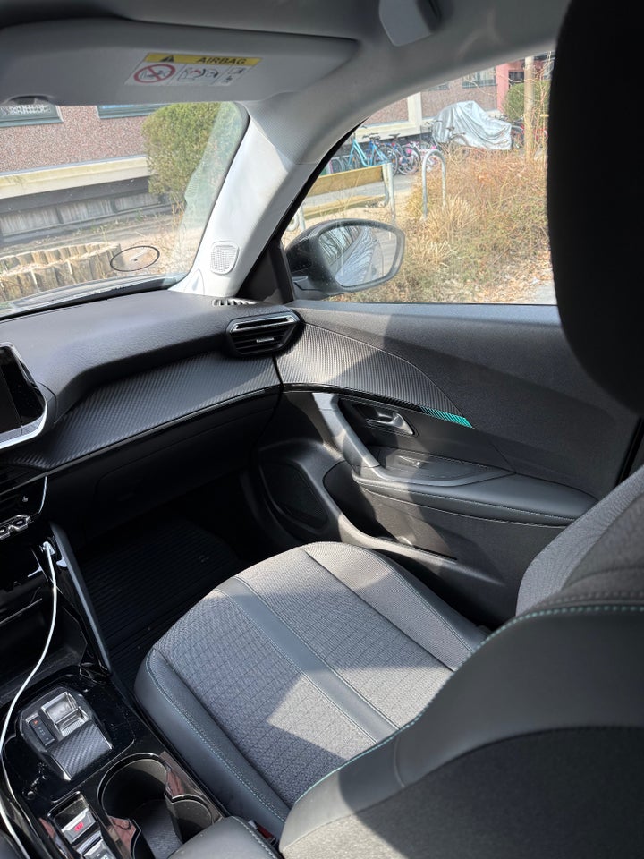 Peugeot e-2008 50 Allure Pack 5d