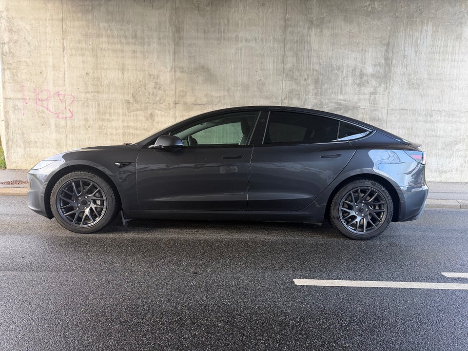 Tesla Model 3 Long Range AWD 4d