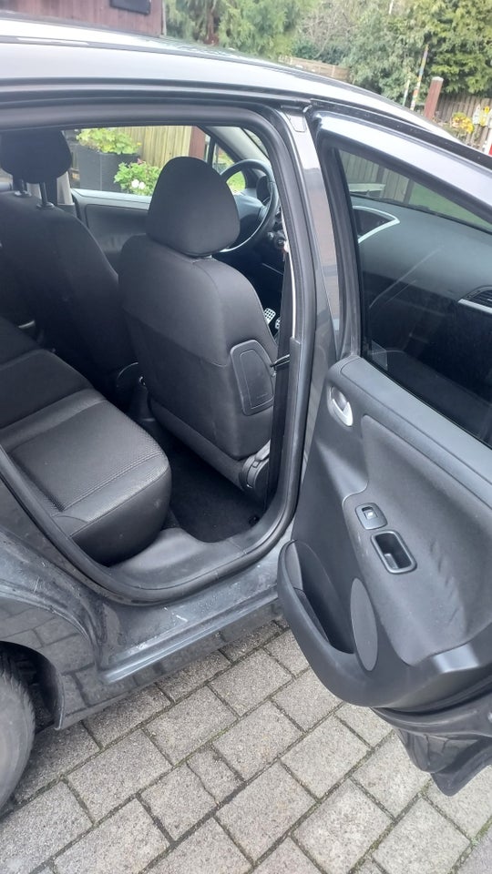 Peugeot 207 1,6 HDi 92 Comfort+ 5d