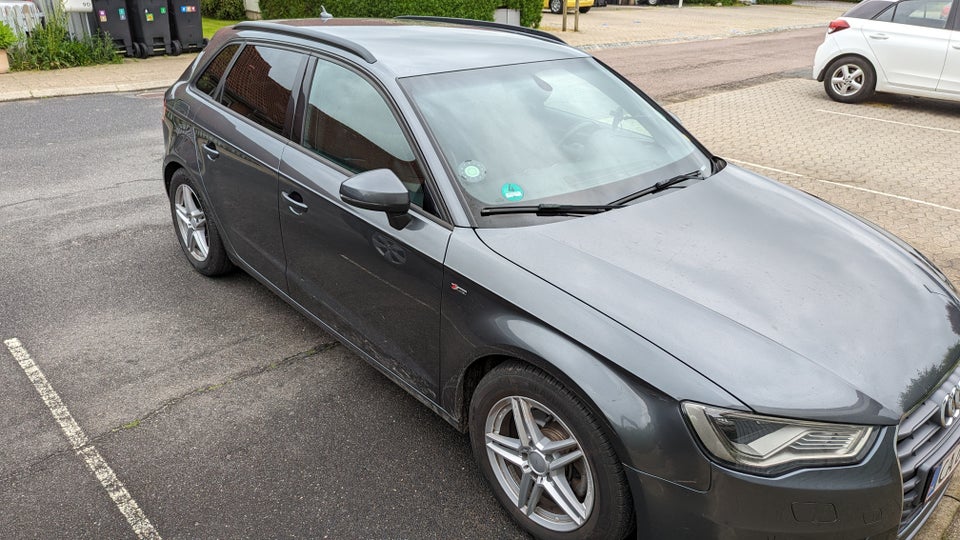 Audi A3 2,0 TDi 150 S-line Sportback S-tr. 5d