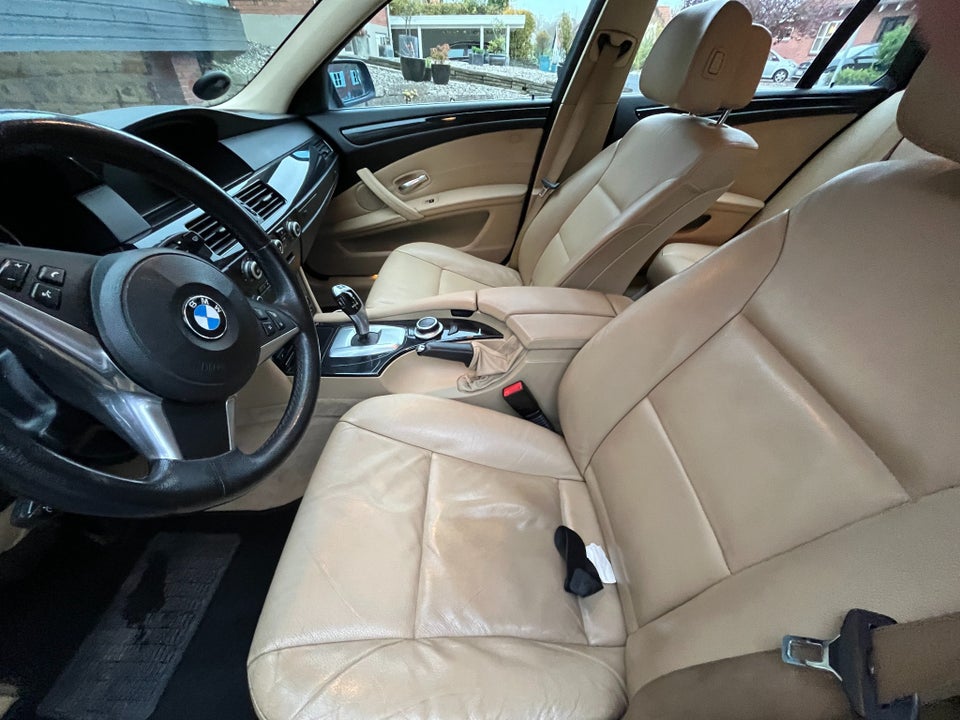 BMW 523i 2,5 Touring aut. 5d