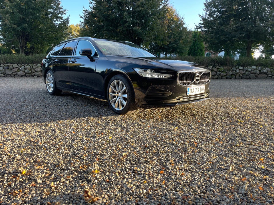 Volvo V90 2,0 T4 190 Momentum aut. 5d