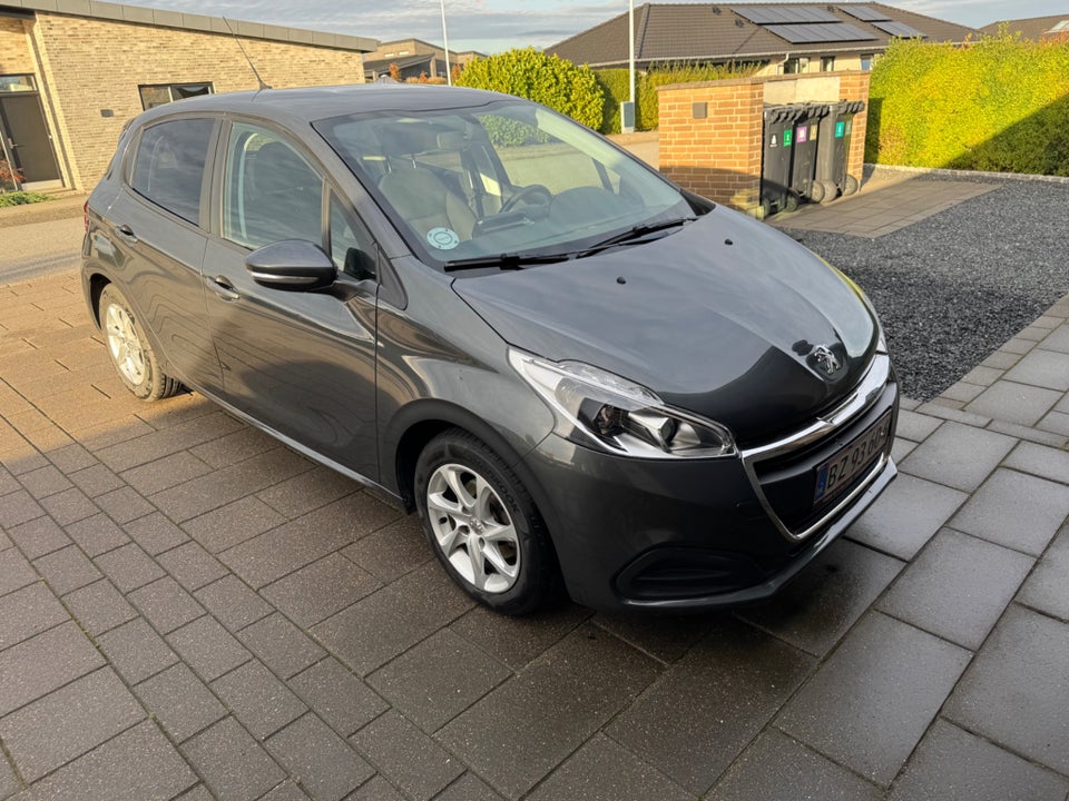 Peugeot 208 1,2 VTi 82 Allure 5d