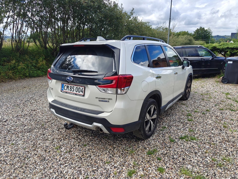 Subaru Forester 2,0 e-Boxer Summit L-tr. 5d