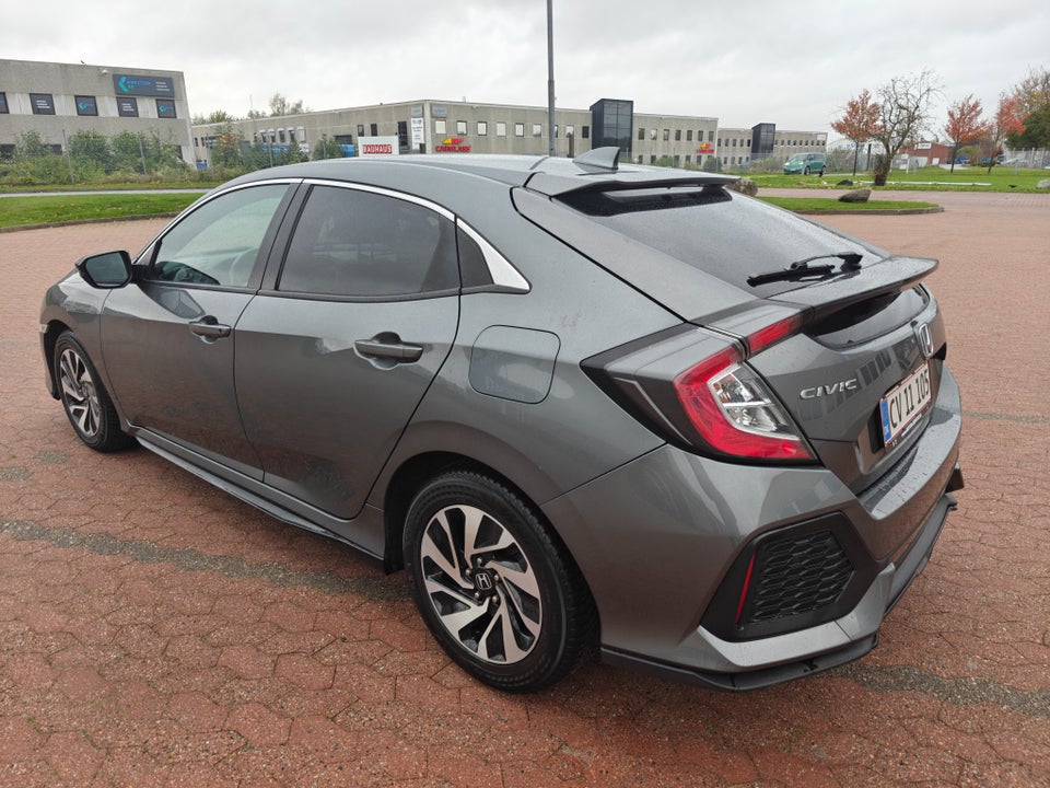 Honda Civic 1,0 VTEC Turbo Elegance 5d