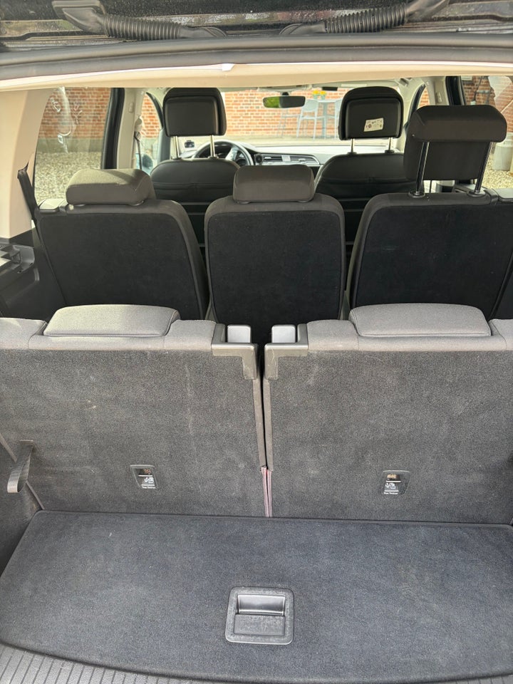 VW Touran 1,6 TDi 115 Comfortline DSG 7prs 5d