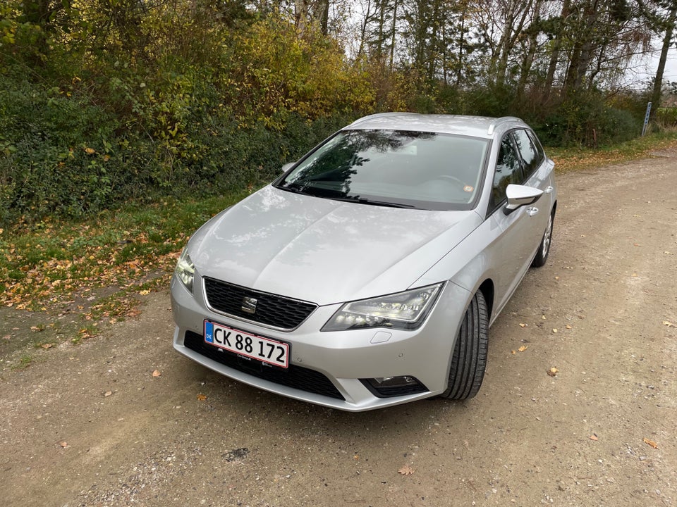 Seat Leon 1,6 TDi 105 Style ST DSG 5d