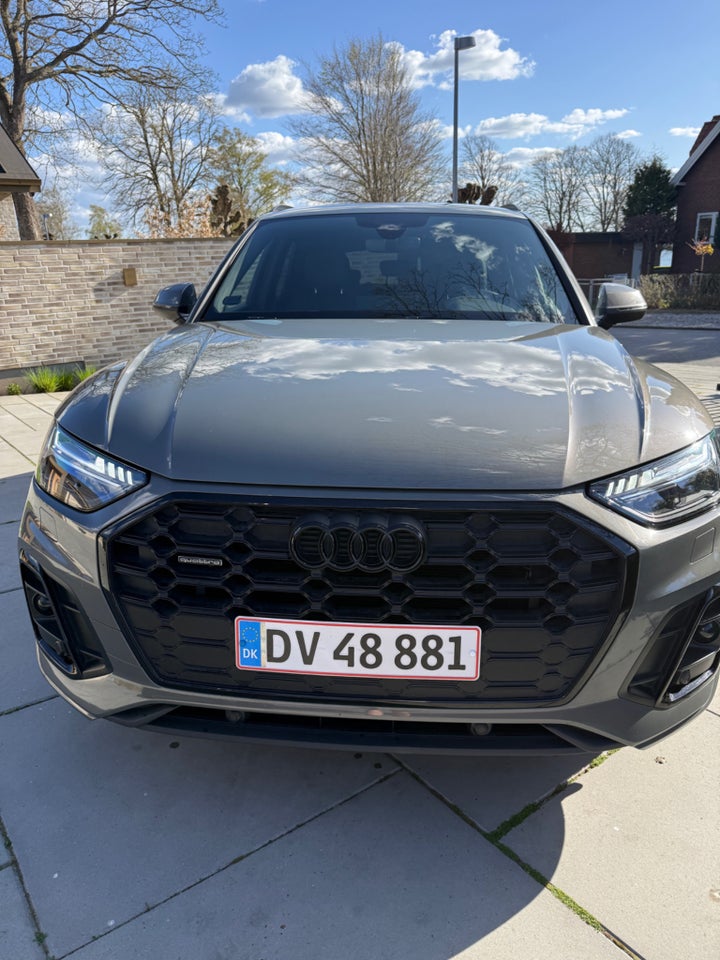 Audi Q5 40 TDi S-line quattro S-tr. 5d