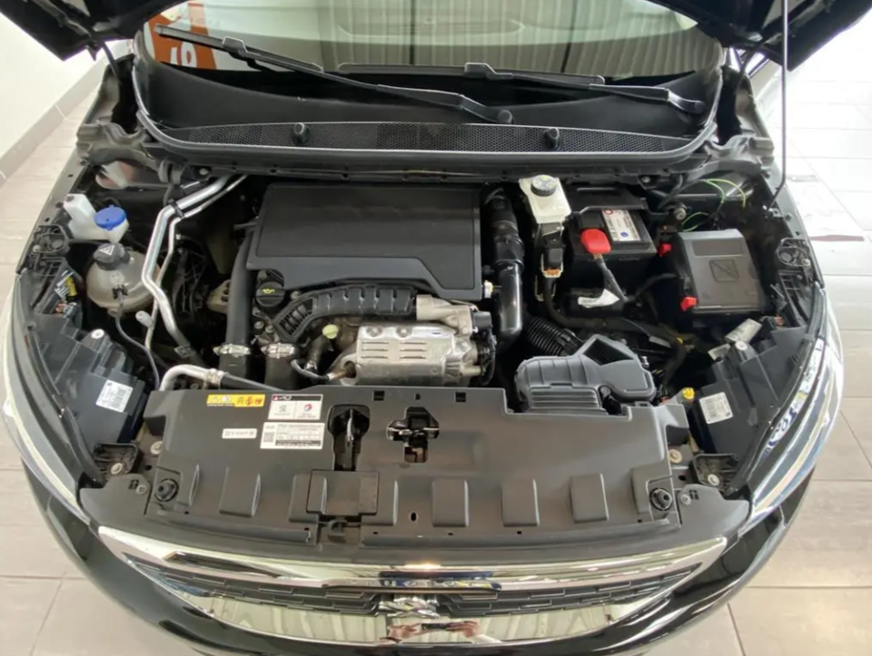 Peugeot 308 1,2 e-THP 130 Selection Sky SW 5d