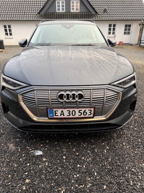 Audi e-tron 55 quattro 5d