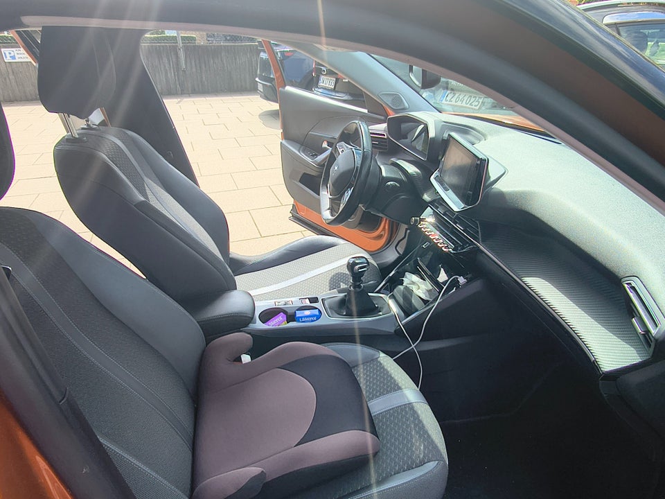 Peugeot 2008 1,5 BlueHDi 100 Active 5d