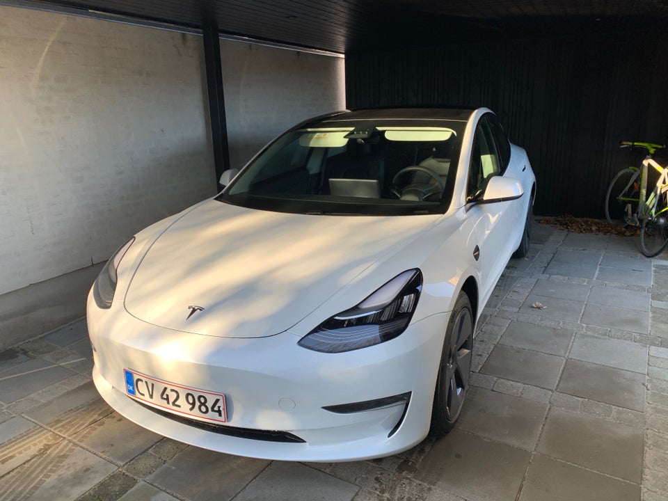 Tesla Model 3 Long Range AWD 4d