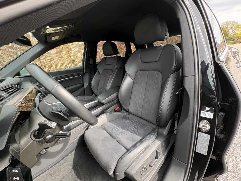 Audi Q8 e-tron 55 Advanced quattro 5d