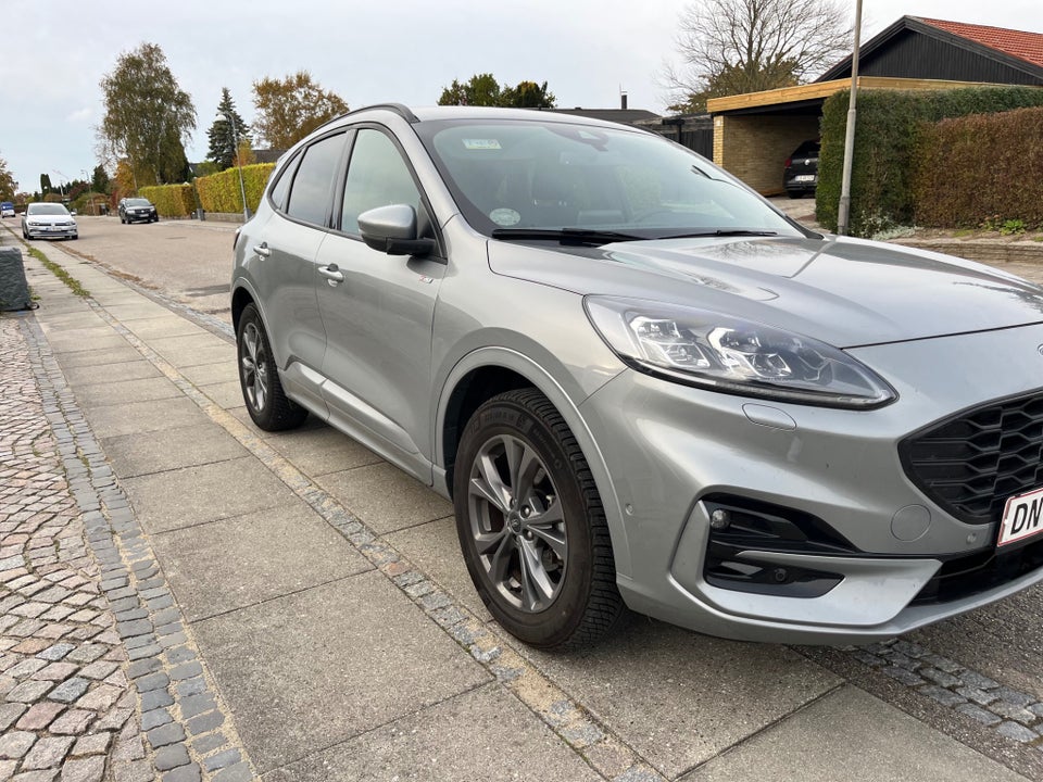 Ford Kuga 2,5 PHEV ST-Line X CVT 5d