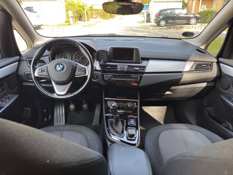 BMW 218i 1,5 Active Tourer Advantage 5d