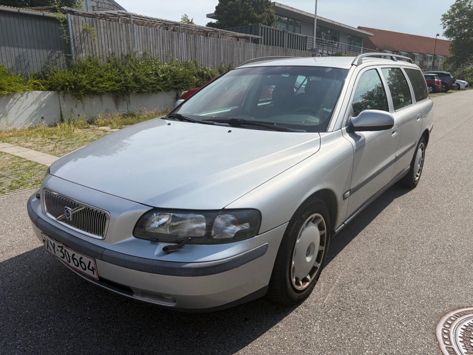 Volvo V70 2,4 T 200 aut. 5d