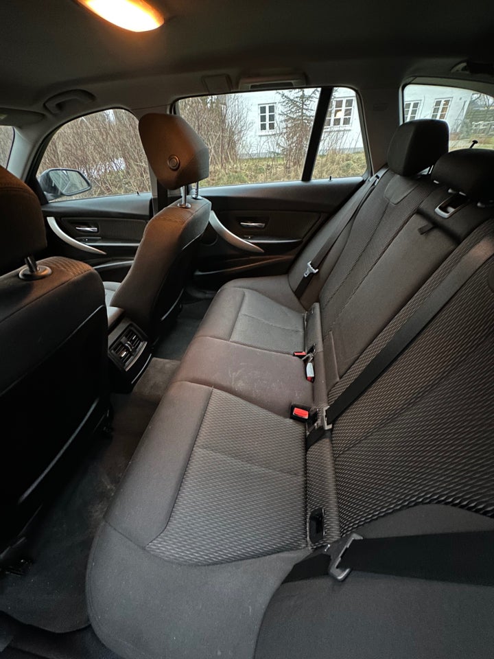 BMW 320d 2,0 Touring aut. 5d