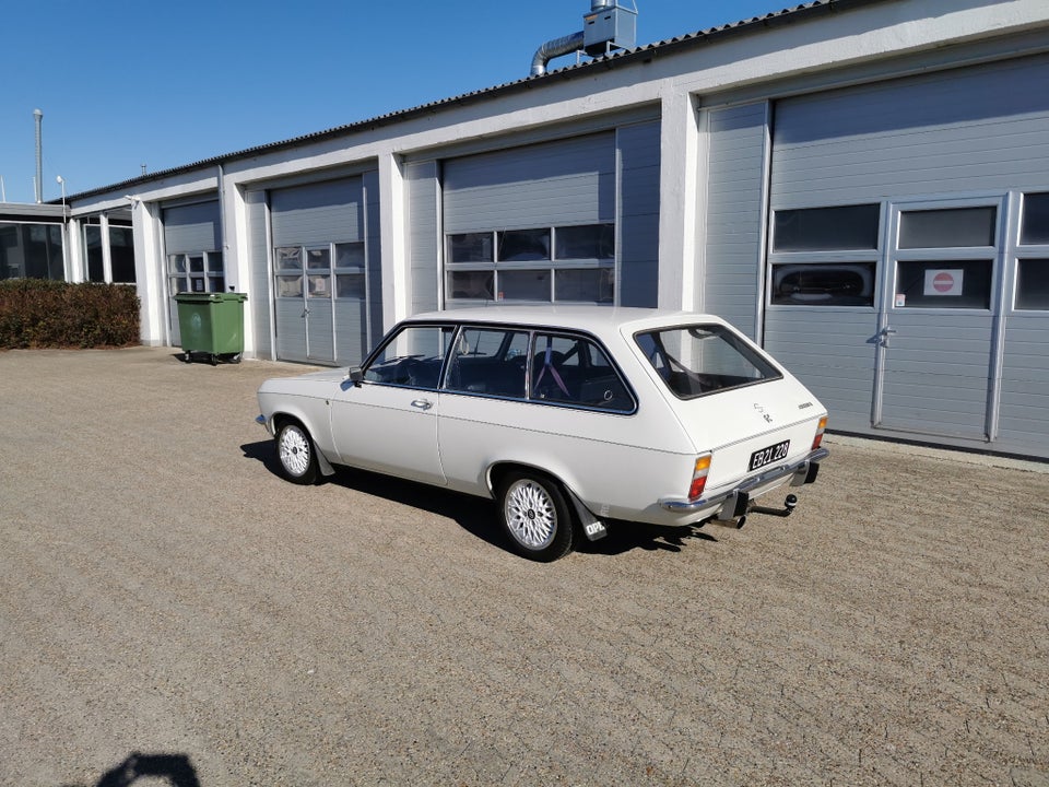 Opel Ascona 1,9  2d