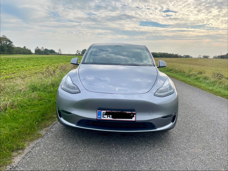 Tesla Model Y Long Range AWD 5d