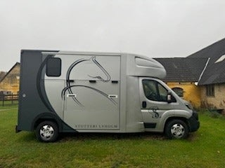 Peugeot Boxer 335 2,0 BlueHDi 163 L3 Hestetransport 2d