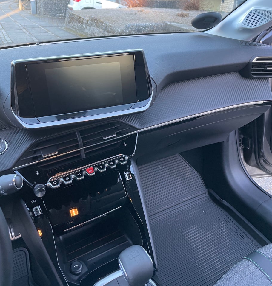 Peugeot 208 1,2 PureTech 100 Allure 5d