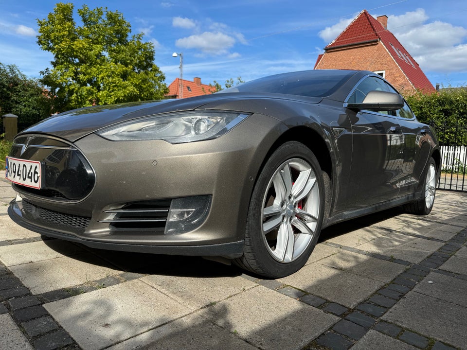 Tesla Model S P90D 5d