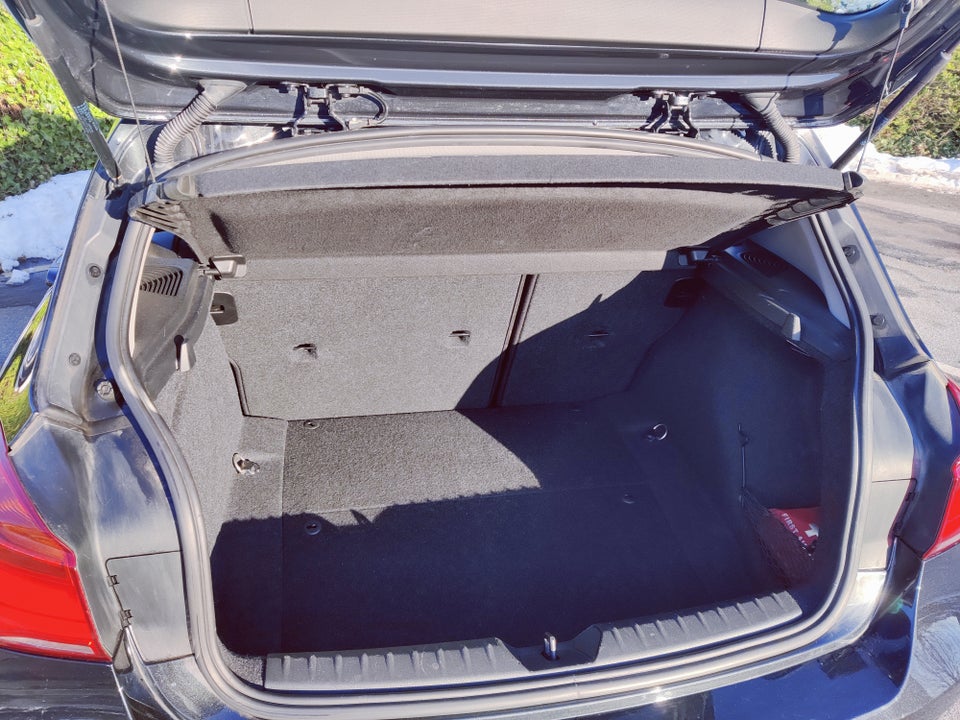 BMW 118d 2,0 Connected aut. 5d