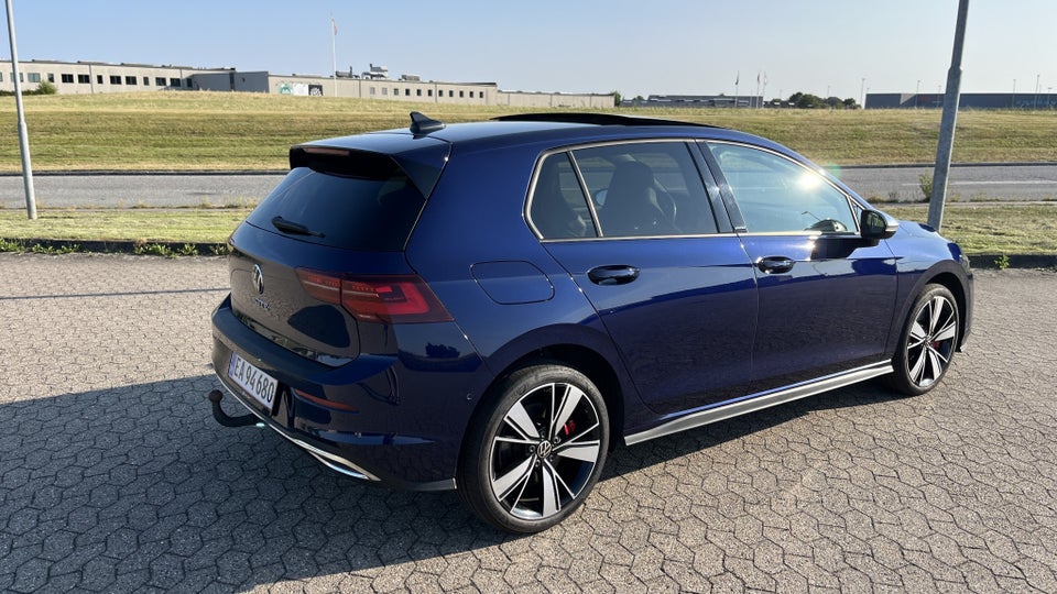 VW Golf VIII 1,4 GTE DSG 5d