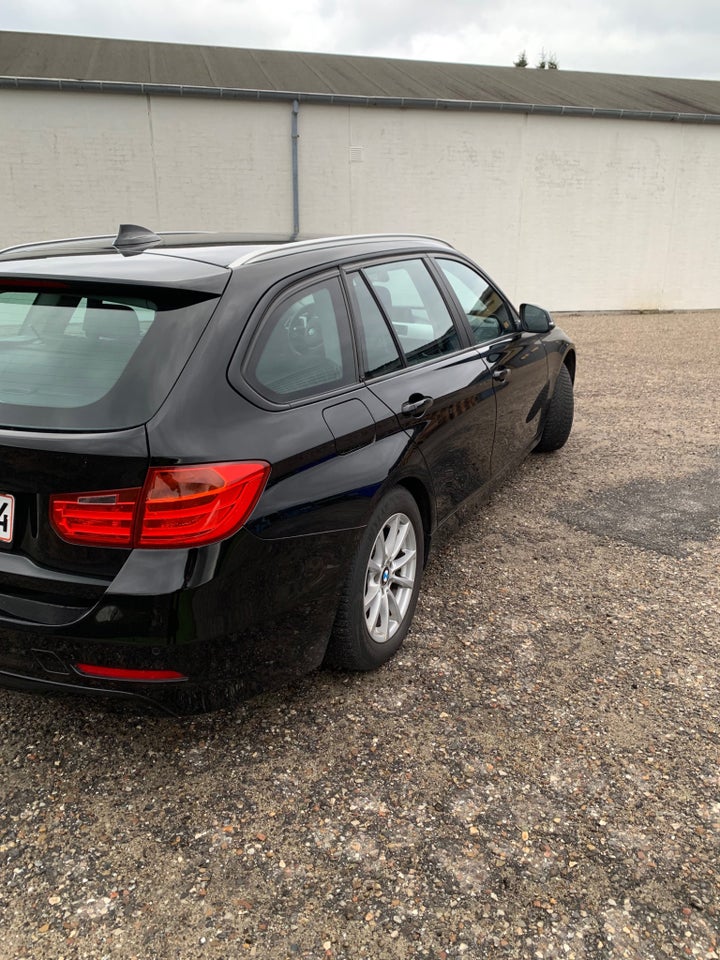BMW 320d 2,0 Touring 5d