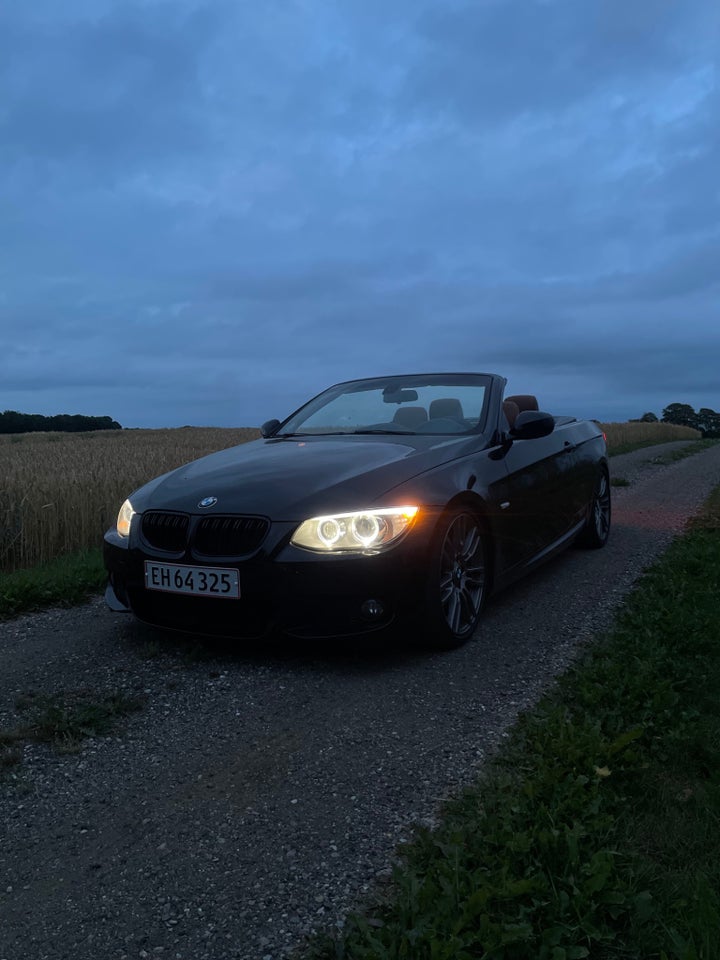 BMW 330d 3,0 Cabriolet aut. 2d