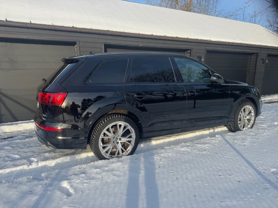 Audi Q7 3,0 TDi 272 quattro Tiptr. 7prs 5d