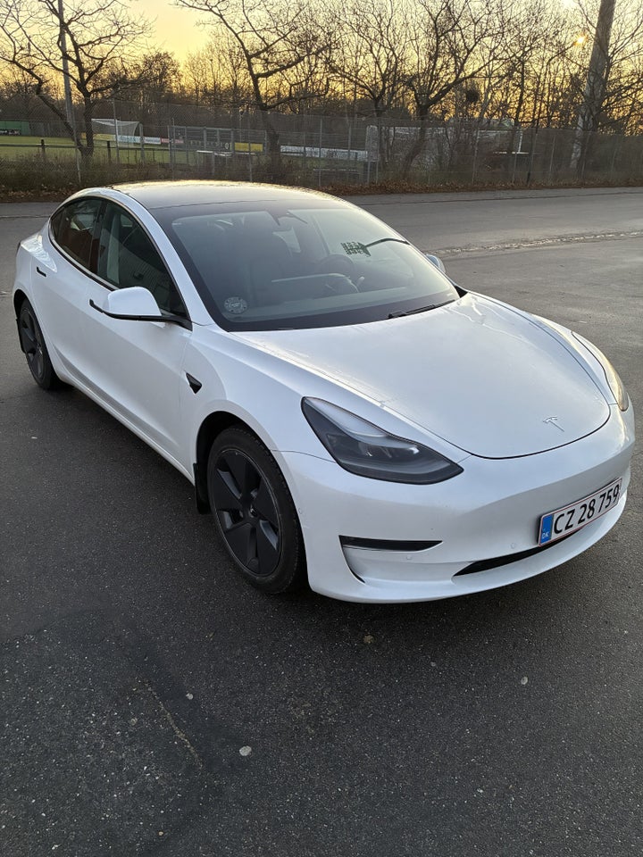 Tesla Model 3 Long Range AWD 4d