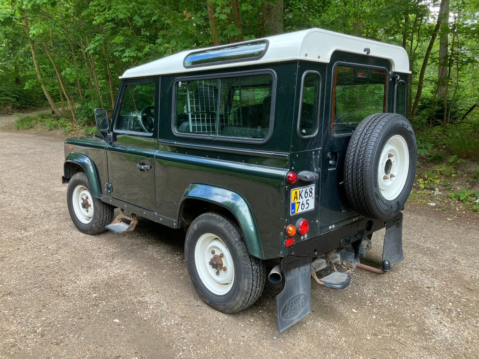 Land Rover Defender 90 2,5 TD5 Hard Top 3d