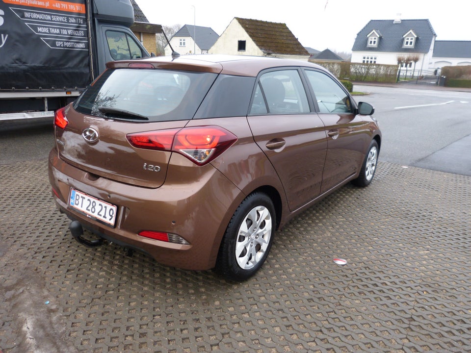 Hyundai i20 1,25 Trend 5d