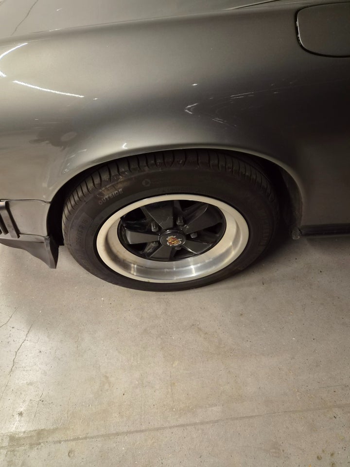 Porsche 911 3,2 Carrera Cabriolet 2d