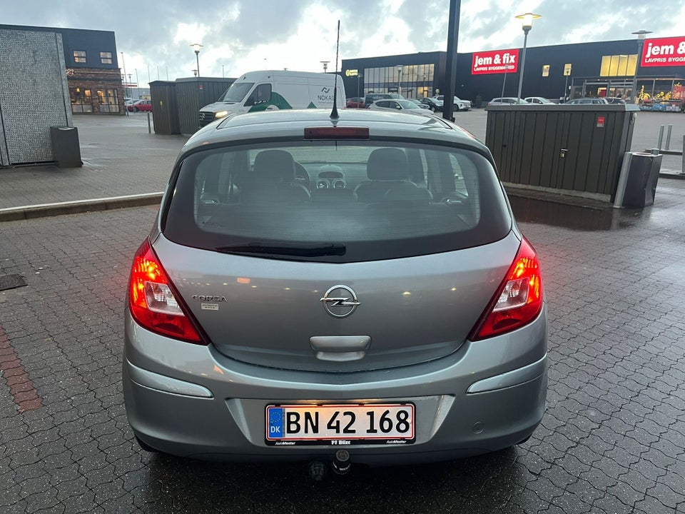 Opel Corsa 1,4 16V Cosmo 5d