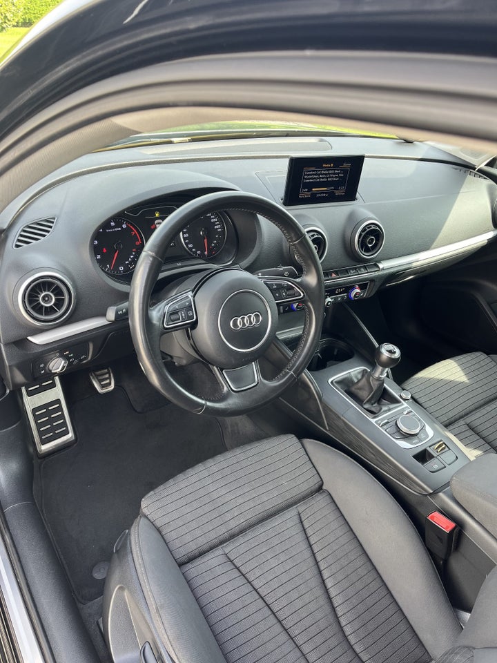 Audi A3 1,4 TFSi 150 Ambiente 4d