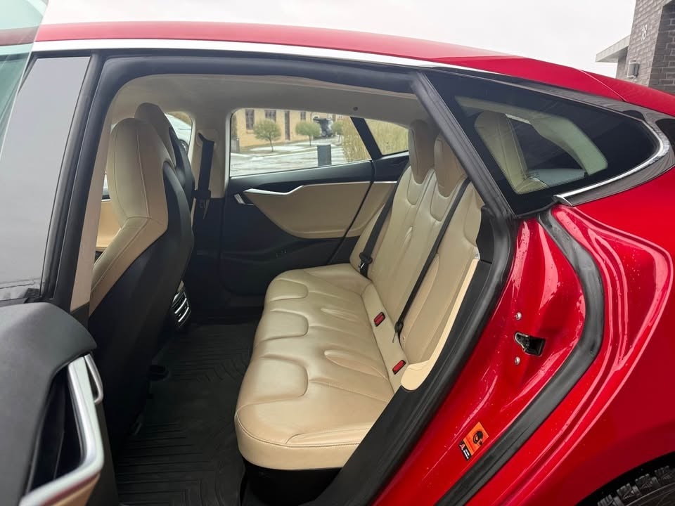 Tesla Model S 85D 5d