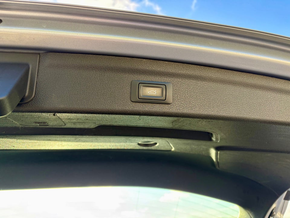 Audi Q3 45 TFSi e Attitude plus S-tr. 5d