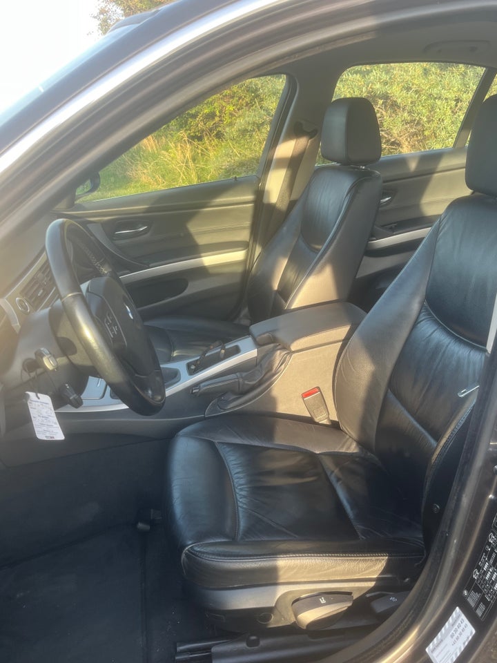 BMW 325i 2,5  4d