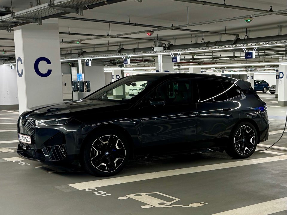 BMW iX xDrive40 Fully Charged Sport 5d