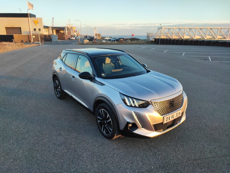 Peugeot e-2008 50 GT Pack 5d