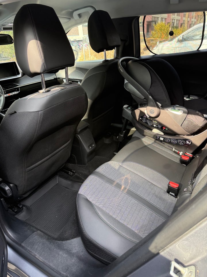 Peugeot e-2008 50 Allure Pack 5d