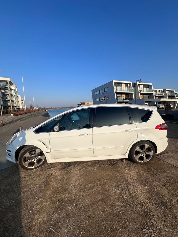 Ford S-MAX 2,0 SCTi 203 Titanium aut. 5d