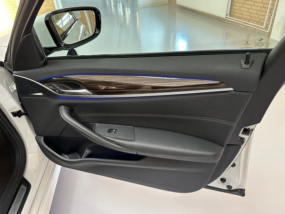 BMW 530d 3,0 Touring M-Sport xDrive aut. 5d