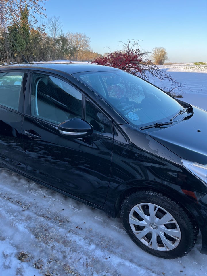 Peugeot 208 1,2 VTi 82 Active 5d