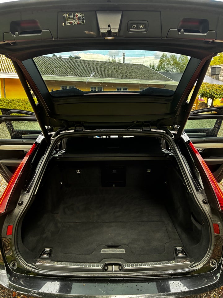 Volvo V90 2,0 T6 ReCharge R-Design aut. AWD 5d
