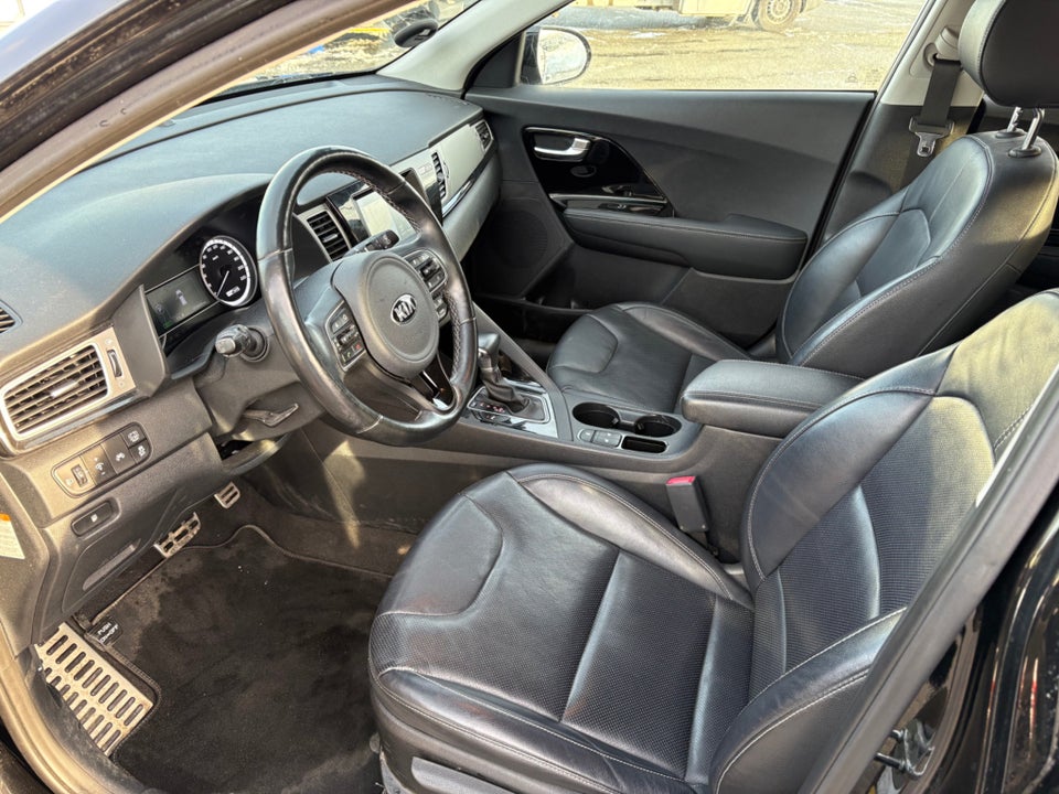 Kia Niro 1,6 HEV Attraction+ DCT 5d