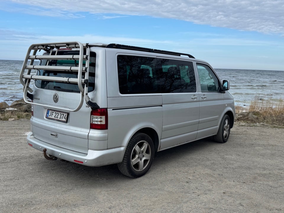 VW Multivan 3,2 V6 Highline aut. 5d